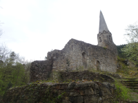 Burg- und Kapellenruine (Gossam)